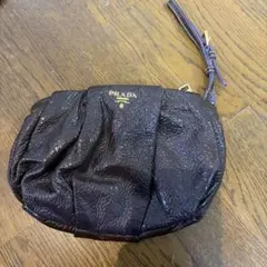 PRADA ダークパープル レザーポーチ
