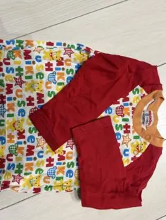 カラフルな長袖Tシャツ 90cmまで