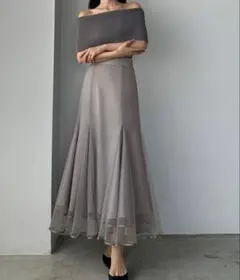 Louere 裾パイピングチュールフレアスカート グレーのサムネイル
