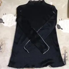 AULA AILA ブラック ハイネック長袖