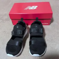 New Balance ブラック スニーカー ベルクロ
