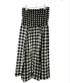 me ISSEY MIYAKE ロングスカートのサムネイル