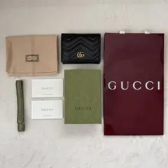 GUCCI GGマーモント 二つ折り財布のサムネイル
