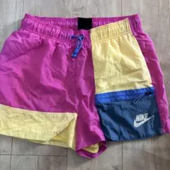 Nike カラフルショーツ Mサイズ
