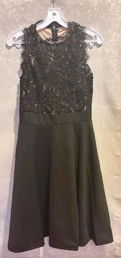 dAZZY レース装飾付きブラックノースリーブ 【割引ありプロフィール参照】