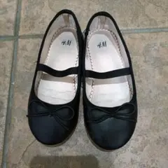 H&M 黒 リボン付きバレエシューズ 17cm