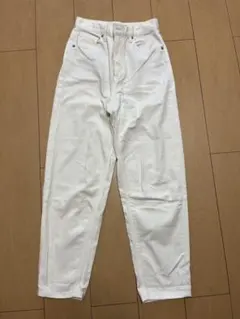 GU ホワイト デニムパンツ Mサイズのサムネイル