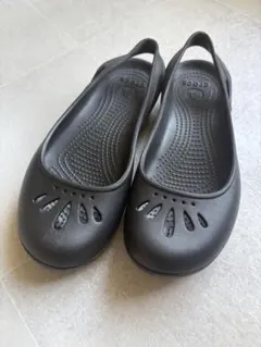 美品　crocsクロックス マリンディ フラットシューズ W8ブラック 24cmのサムネイル