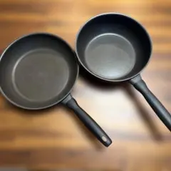 MEYERマイヤー　ミッドナイト シェフズパン 26cm & 24cm IHガスのサムネイル