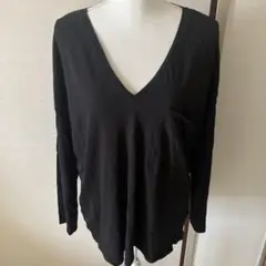 ZARA ブラック Vネック 長袖Tシャツ ポケット付き