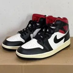 【美品】Nike WMNS Air Jordan 1 Mid 27.5cm