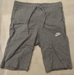 【美品】Nike グレー ショートパンツ M