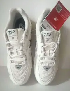 New Balance 725 ホワイト スニーカー