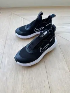 Nike ブラック スリッポン スニーカー　CW7429-003 ナイキ