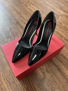 VIVIENNE TAM パンプス エナメル 23㎝ 黒のサムネイル