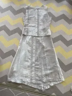 春夏　リネンホワイトセットアップ