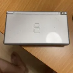 Nintendo DSi 本体 ジャンク