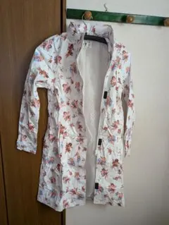 新品 ブリリアントビルド レディース ゴルフ 白　天使 L 雨カッパ 総柄