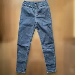 GU のびのびデニムレギンスパンツ