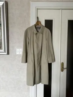 アクアスキュータム　バルマカーン　ハウスチェック　ステンカラーコート　ベージュ