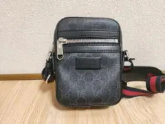 GUCCI GGスプリーム ショルダーバッグ