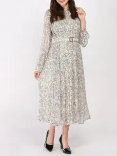 テチチ ＊ 花柄シフォンプリーツワンピース