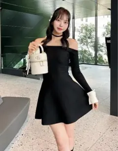 Darich オフショルフレアニットミニワンピース　ブラック