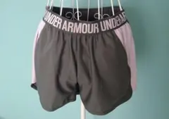 UNDER ARMOUR ショートパンツ グレー/ピンク