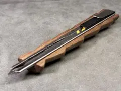 木製グリップ細工用カッターナイフ