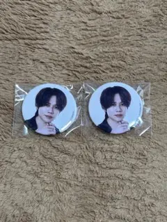 INI 藤牧京介　ミニ缶バッジ　 カプセルトイ XQUARE 2個