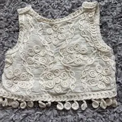 アイボリー刺繍ベスト フリンジ付き　110〜120cm