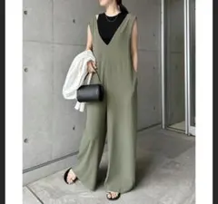 1回のみ美品　とろみ素材　バックリボン　サロペット　グリーン　Mサイズのサムネイル