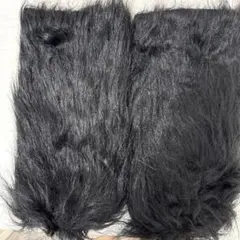 黒いファー風レッグウォーマー