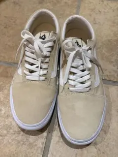 Item thumbnail for item 10292a35-3d84-4f16-9d48-ccb4743e2d94