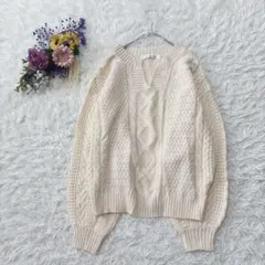 ブルーストライプ ケーブル編み ニットセーター スキッパー ボリューム袖