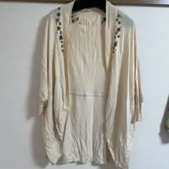 ホコモモラ 花柄刺繍 五分袖カーディガン