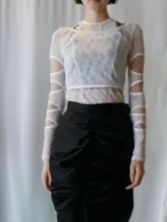 AKIKOAOKIアキコアオキcrber lace T OW レース　トップスのサムネイル