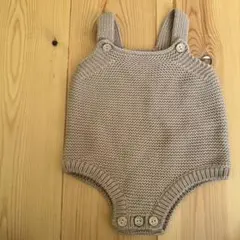 ベージュ ニットロンパース 木製ボタン付き　韓国子供服　thelala