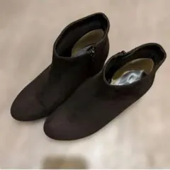 黒 スエード アンクルブーツ 中ヒール
