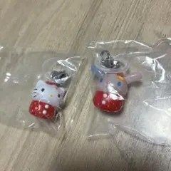 新品　サンリオ いちごめじるしアクセサリー ハローキティ　ウサハナ　2個セット