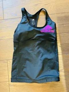 adidas ブラック タンクトップ ピンクロゴ