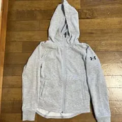 子供用Under Armour フード付きパーカー