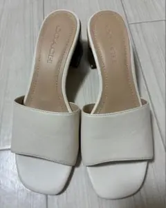 COACH ホワイト ミュール 中ヒール