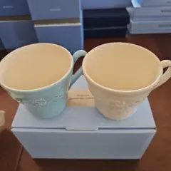 【新春特価】Wedgwood 花模様 カップ 2個ペアセット