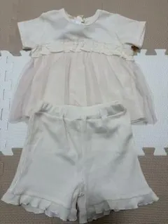 【タグ付】アイボリー フリル付きトップスとショートパンツセット 95
