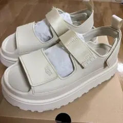UGG GOLDENGLOW サンダル ホワイト 24cm 7サイズのサムネイル