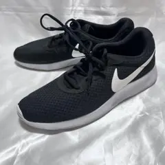 NIKE TANJUN タンジュン 30cm ブラック スニーカーのサムネイル