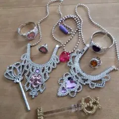 ガールズ　キラキラ　ネックレス、ブレスレット、リング他セット