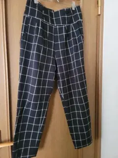 チェック テーパードパンツ