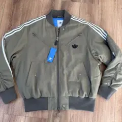 adidasOriginals ニューパデッドジャケット MA1 オリーブ